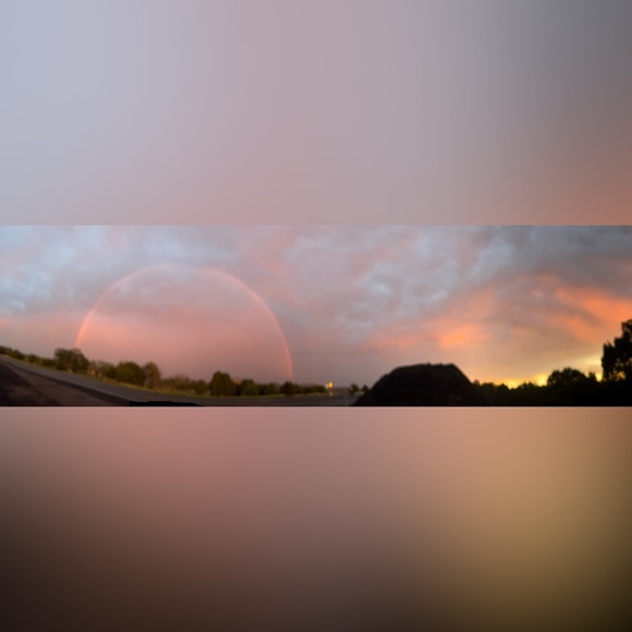 Meet your Posher, Cindy - Picture 2 of 2